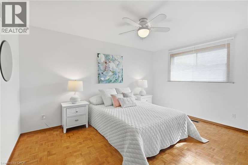 36 ALGONQUIN Court — photo 14 of 40