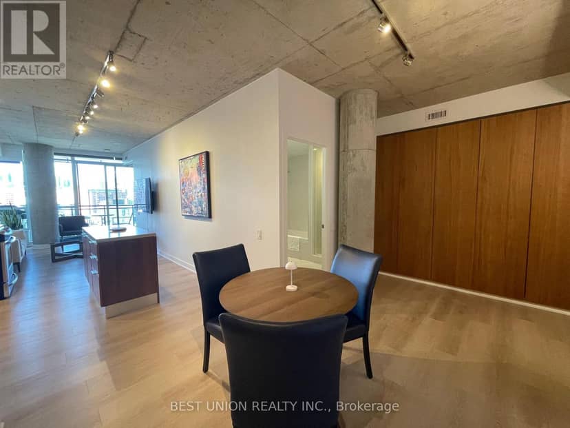 1313 - 318 King Street E — photo 16 of 40