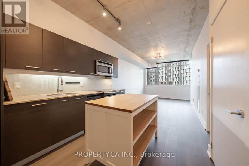 506 - 90 Trinity Street — photo 11 of 23