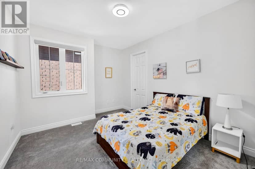 144 Auckland Drive — photo 33 of 40