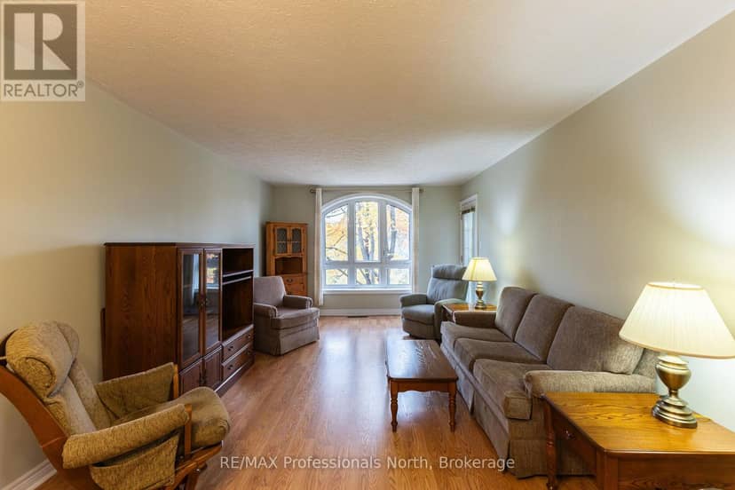 204 - 35 Dairy Lane W — photo 12 of 33