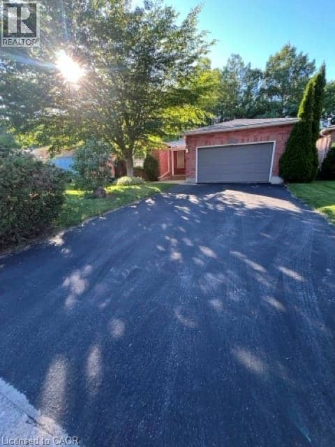 1029 DINA Crescent — photo 2 of 30