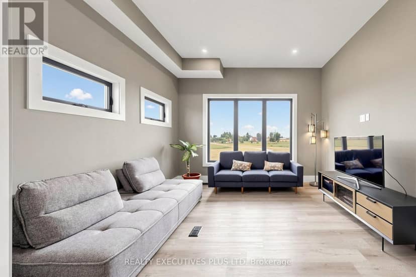 16 Cambray Road — photo 21 of 40