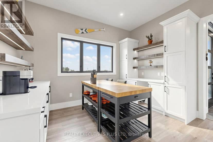 16 Cambray Road — photo 9 of 40
