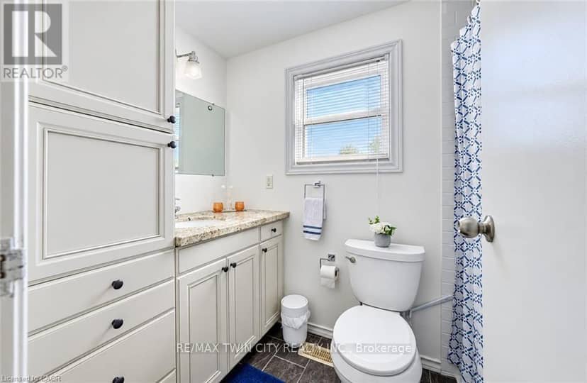 136 Sekura Crescent — photo 20 of 35