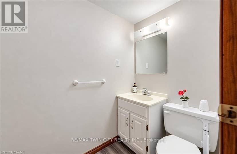 136 Sekura Crescent — photo 23 of 35