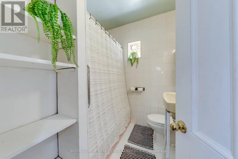 10 Thatcher Avenue — photo 19 of 29