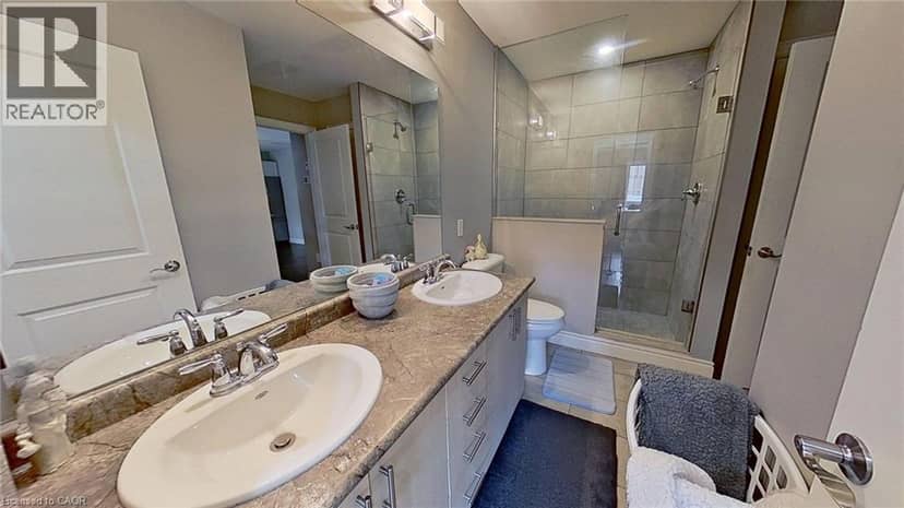 1 CHAMBERLAIN Avenue Unit# 5 — photo 11 of 26