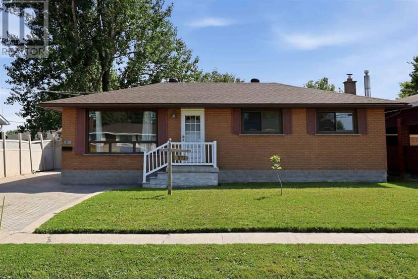 371 Doncaster RD — photo 1 of 40