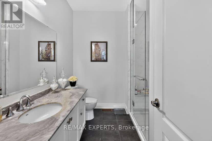 15 - 19 Westmount Drive — photo 22 of 35