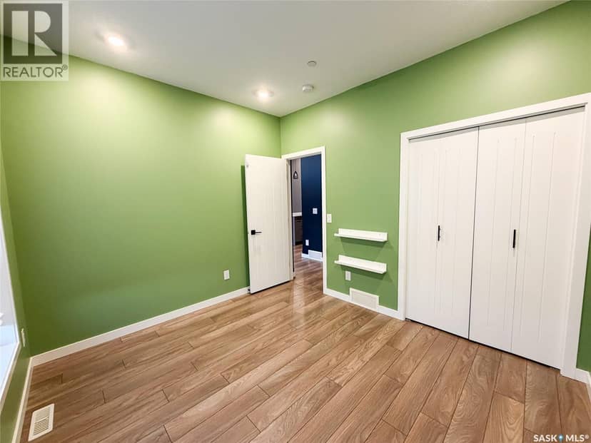 9 Carl DRIVE — photo 18 of 34