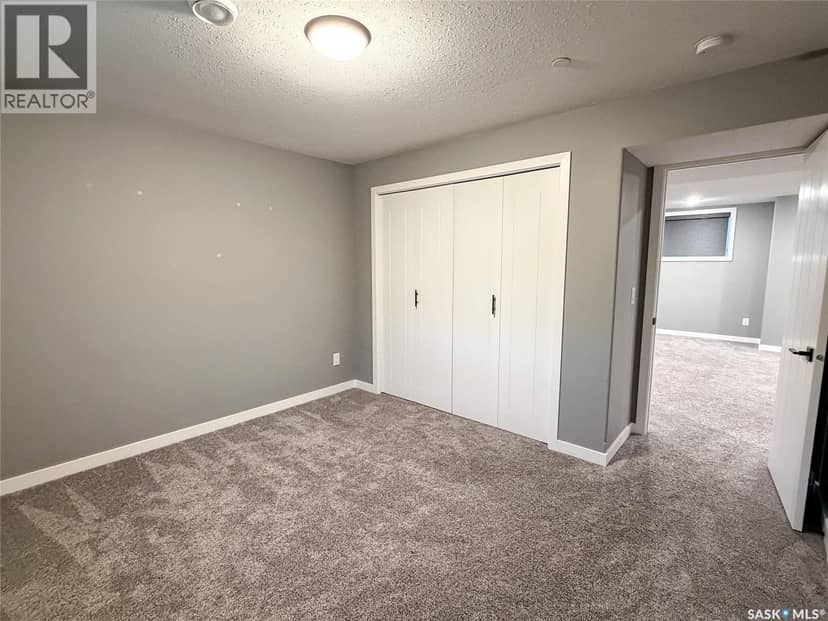 9 Carl DRIVE — photo 26 of 34