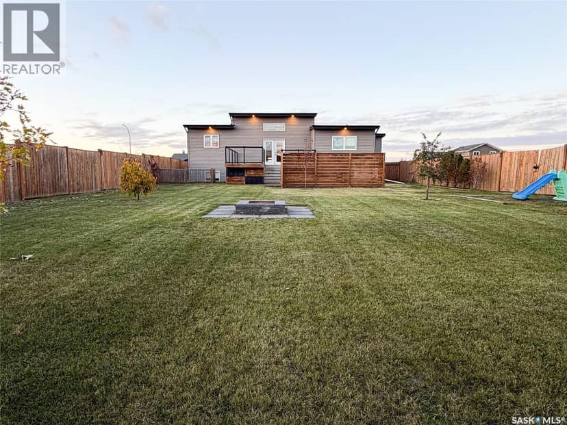 9 Carl DRIVE — photo 31 of 34