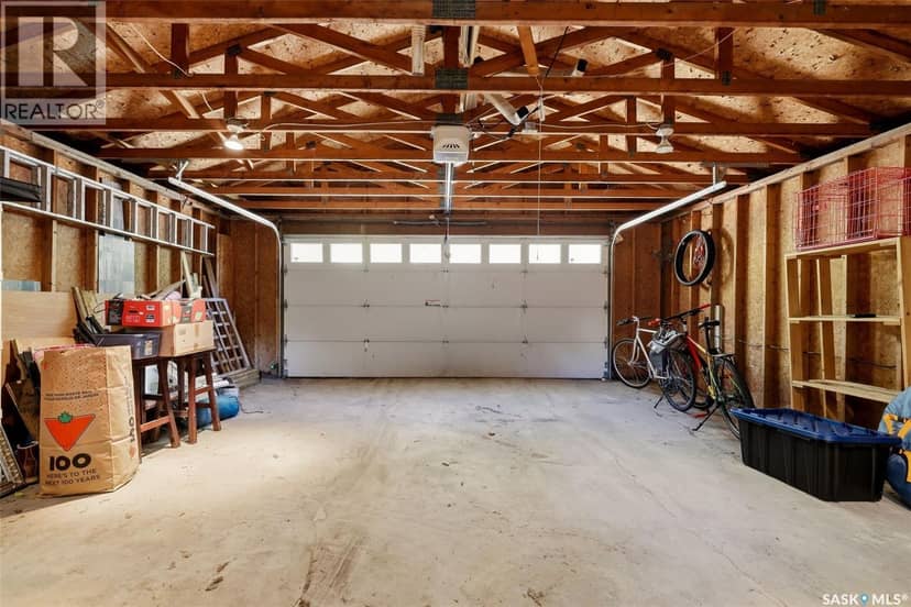 2917 Robinson STREET — photo 33 of 35
