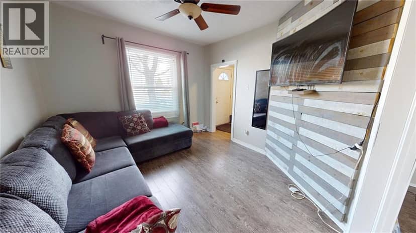 22 EMILIE Street — photo 2 of 14