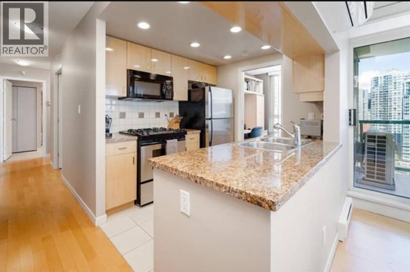 1907 1067 MARINASIDE CRESCENT, Vancouver