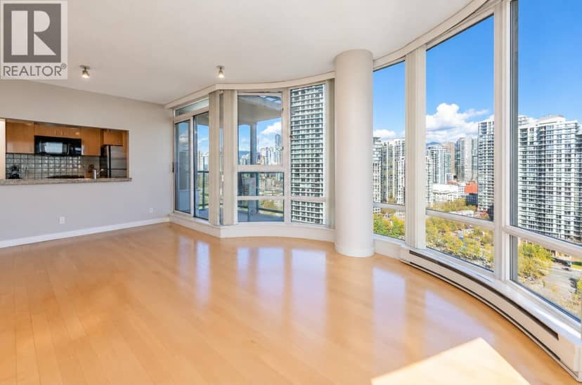 1907 1067 MARINASIDE CRESCENT, Vancouver, photo 3