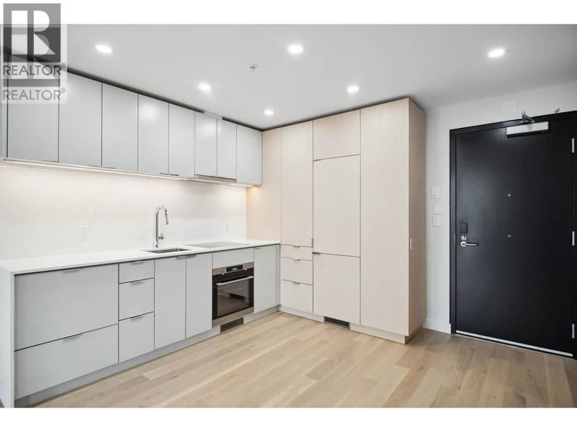 502 239 KEEFER STREET, Vancouver