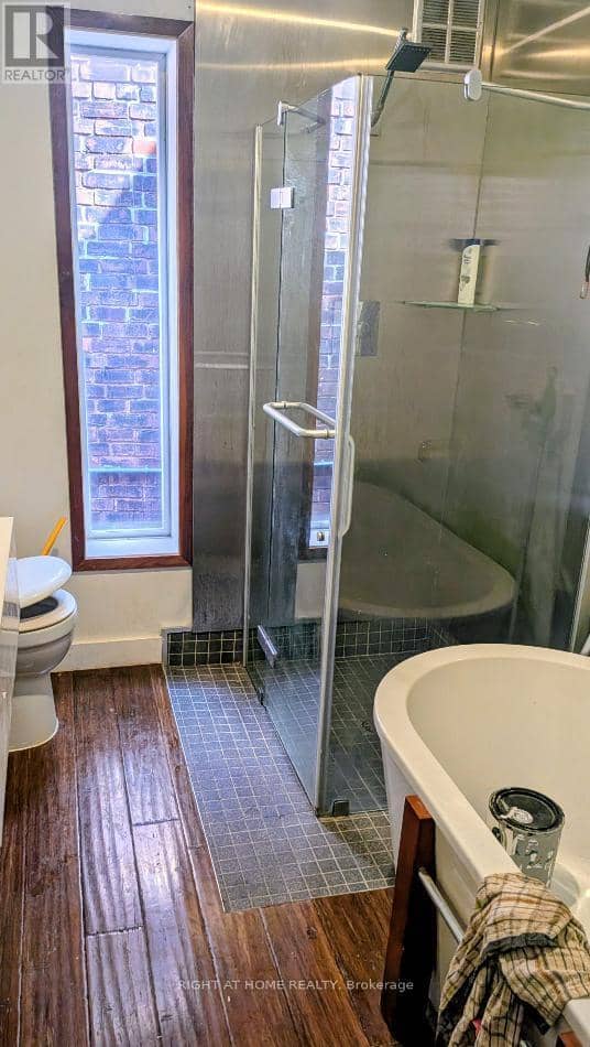 160 Rosemount Avenue, Toronto, photo 2