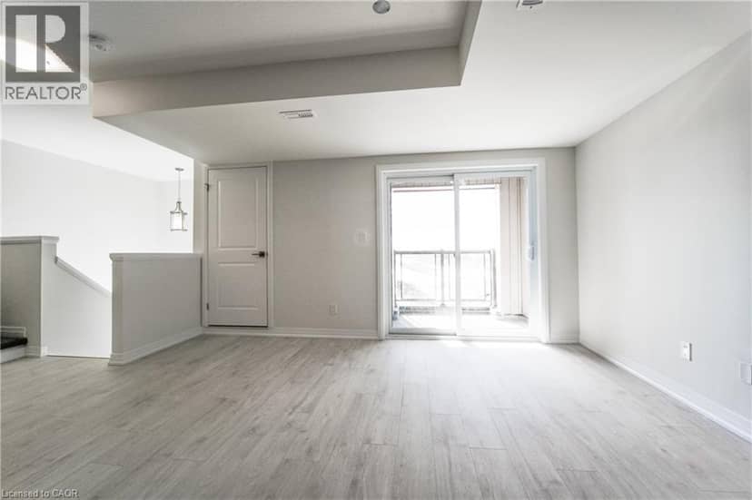27 URBANE Boulevard — photo 15 of 32