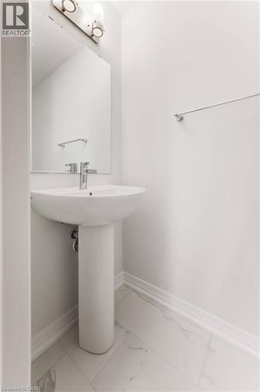 27 URBANE Boulevard — photo 18 of 32