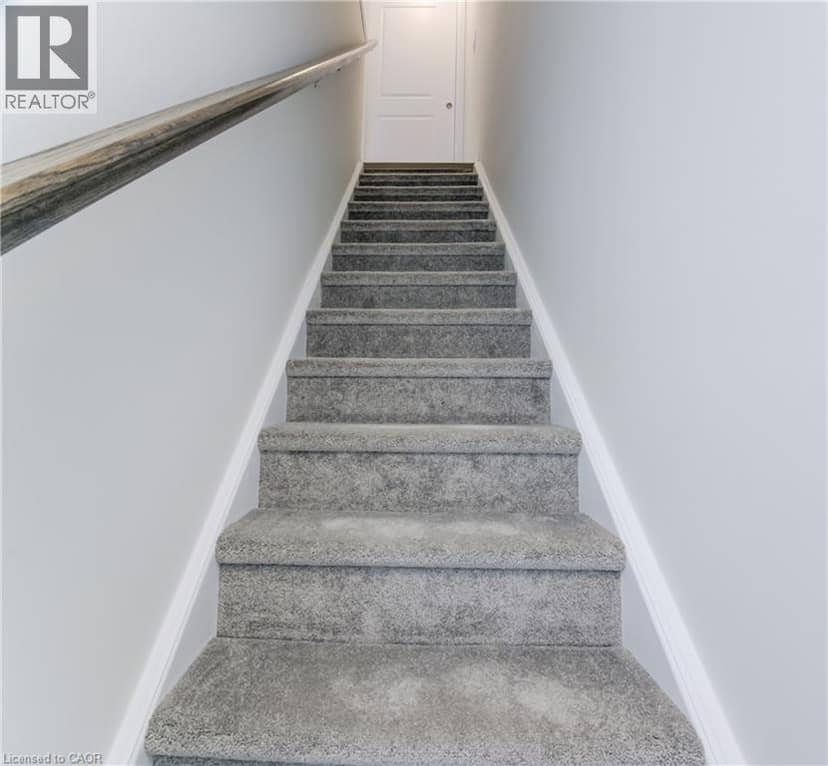 27 URBANE Boulevard — photo 19 of 32