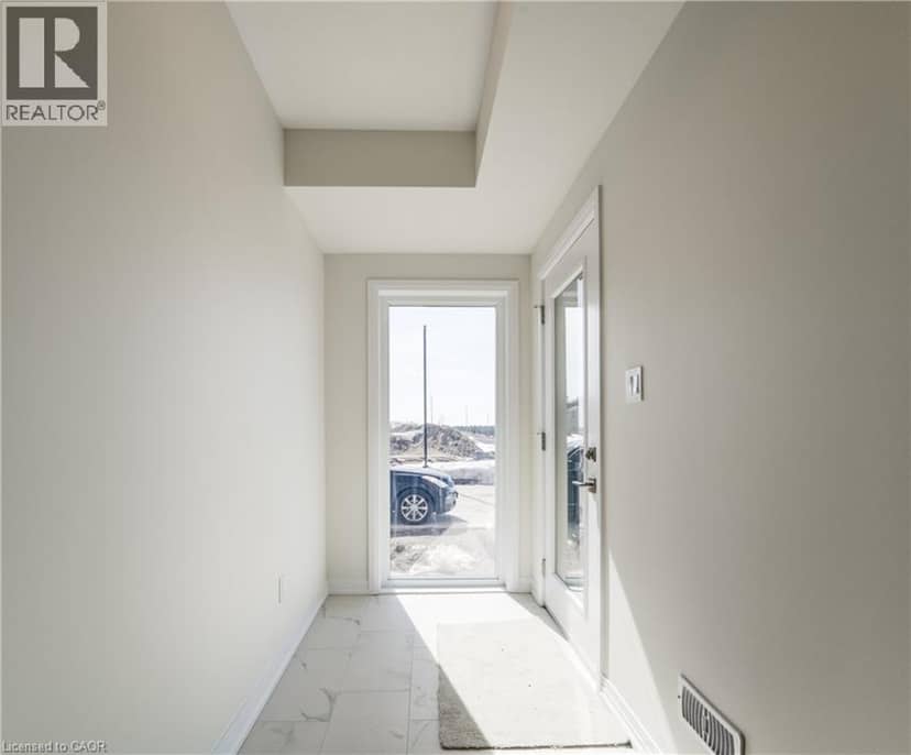 27 URBANE Boulevard — photo 31 of 32