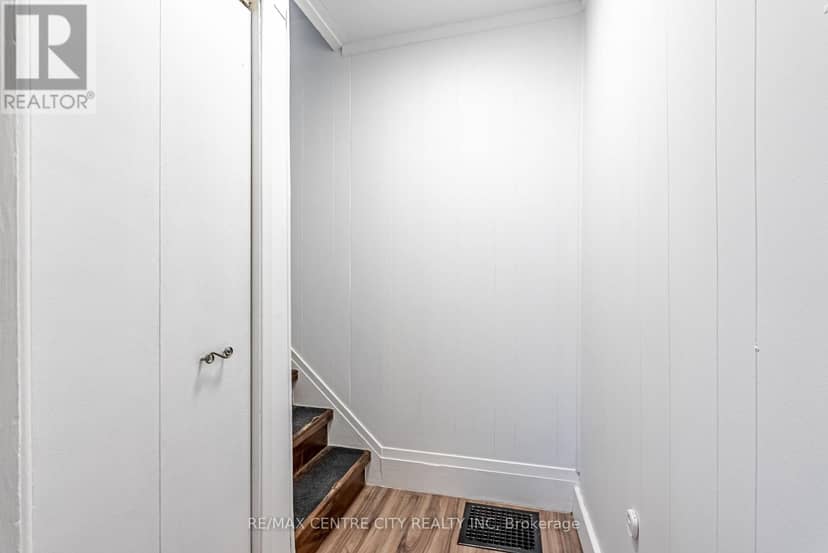 11812 Superior Street — photo 25 of 40