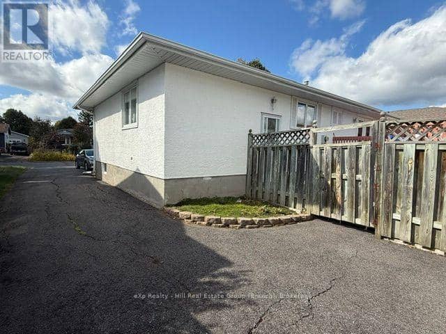 508 Cambrian Crescent — photo 30 of 35