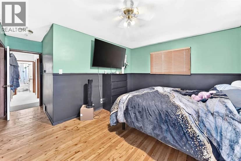 4015 Centre B Street NW — photo 24 of 40