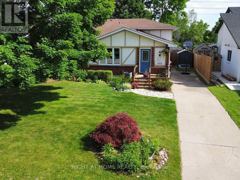 2623 Kaymar Crescent — photo 1 of 26