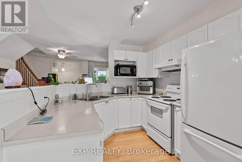 534 Lawler Crescent — photo 11 of 40