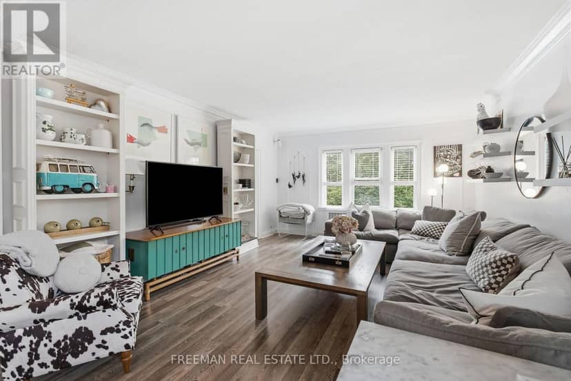 783 Spadina Road — photo 14 of 36