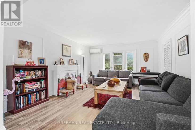 783 Spadina Road — photo 24 of 36