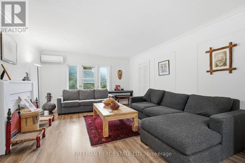 783 Spadina Road — photo 25 of 36