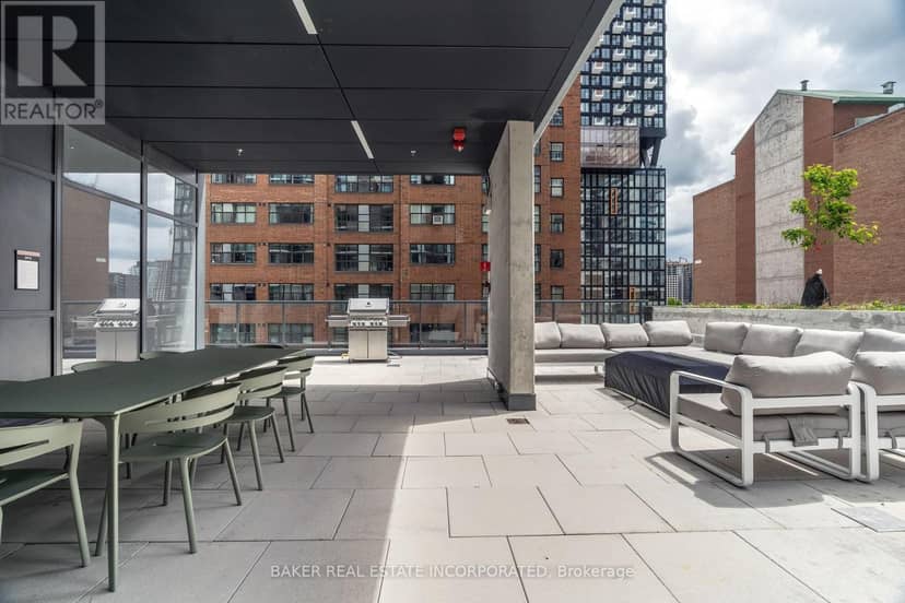 412 - 65 Mutual Street — photo 16 of 17