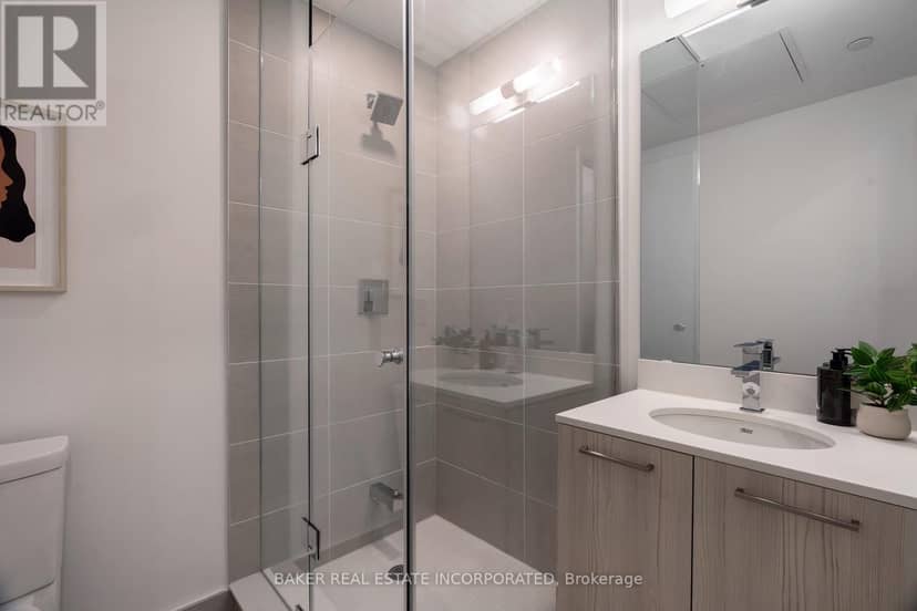 412 - 65 Mutual Street — photo 8 of 17