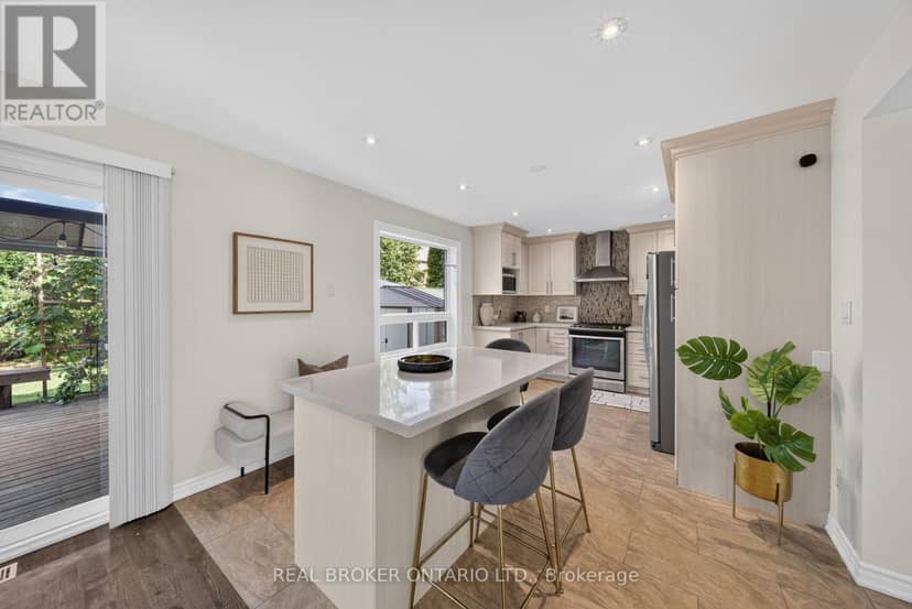 63 Eric Clarke Drive — photo 6 of 38