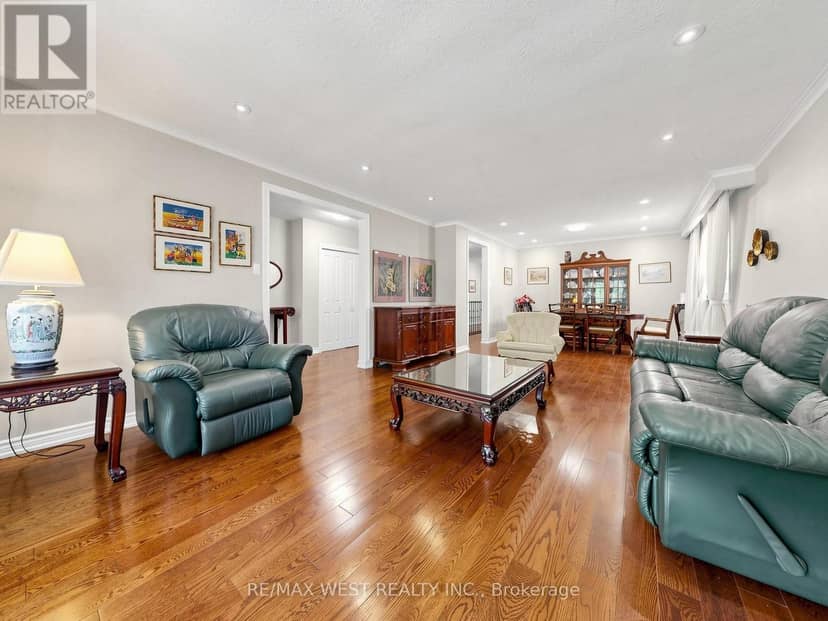 41 Burnview Crescent, Toronto, photo 5