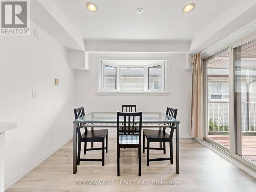41 Burnview Crescent, Toronto, photo 8