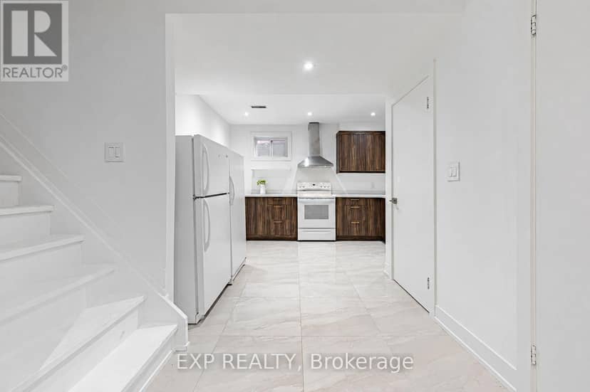 16 Wainwright Avenue — photo 31 of 35