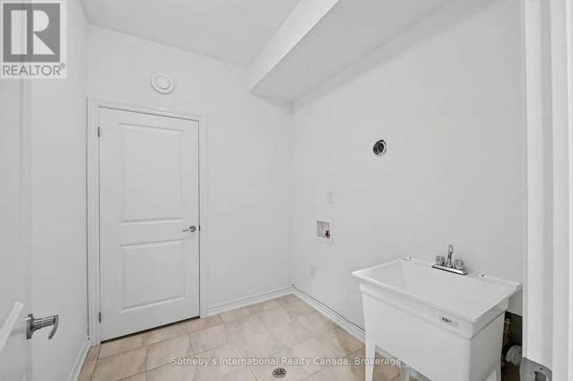 12 Hillcroft Way — photo 11 of 40