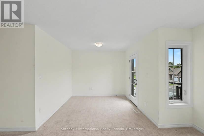 12 Hillcroft Way — photo 18 of 40