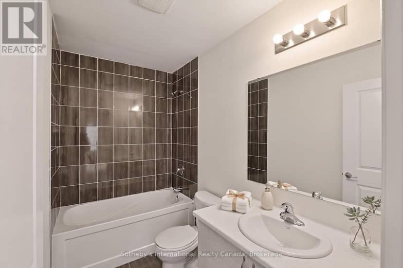 12 Hillcroft Way — photo 32 of 40