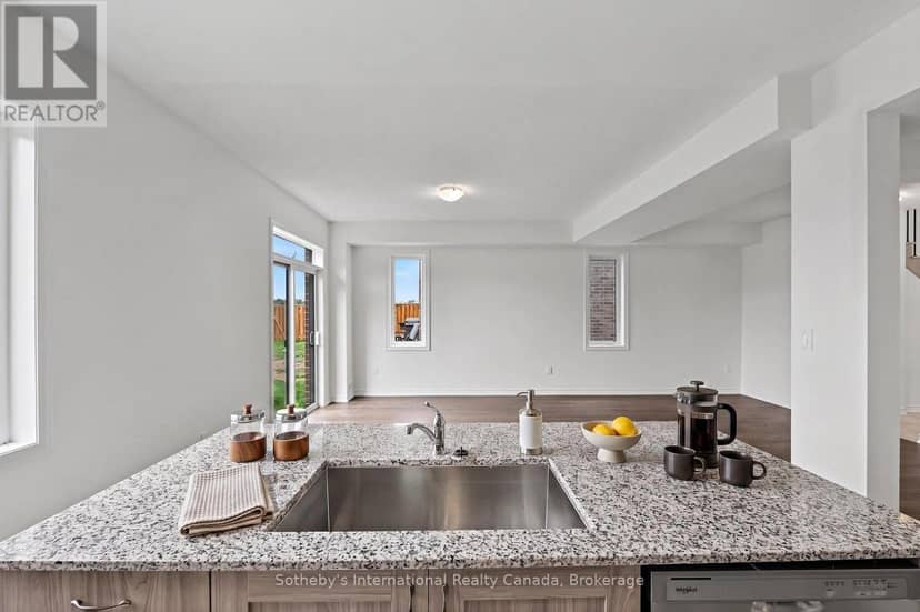 12 Hillcroft Way — photo 9 of 40