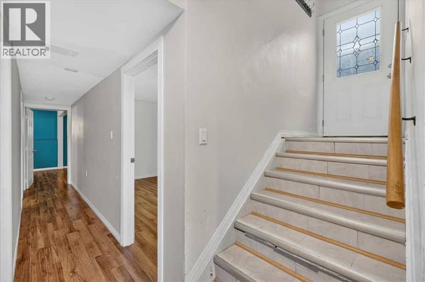 2606 14 Avenue SE — photo 18 of 32