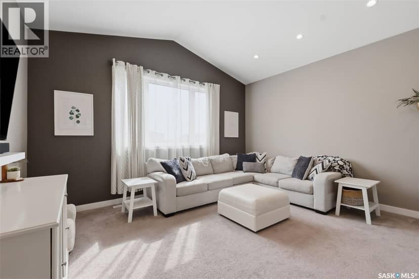 145 Cowan CRESCENT — photo 20 of 40