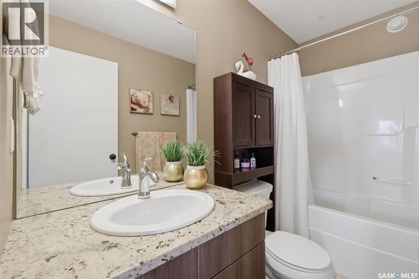 145 Cowan CRESCENT — photo 24 of 40