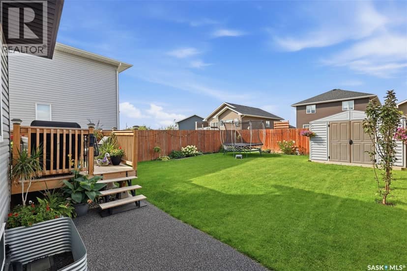 145 Cowan CRESCENT — photo 40 of 40