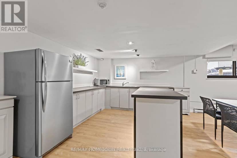 601 - 109 King Street E — photo 23 of 28